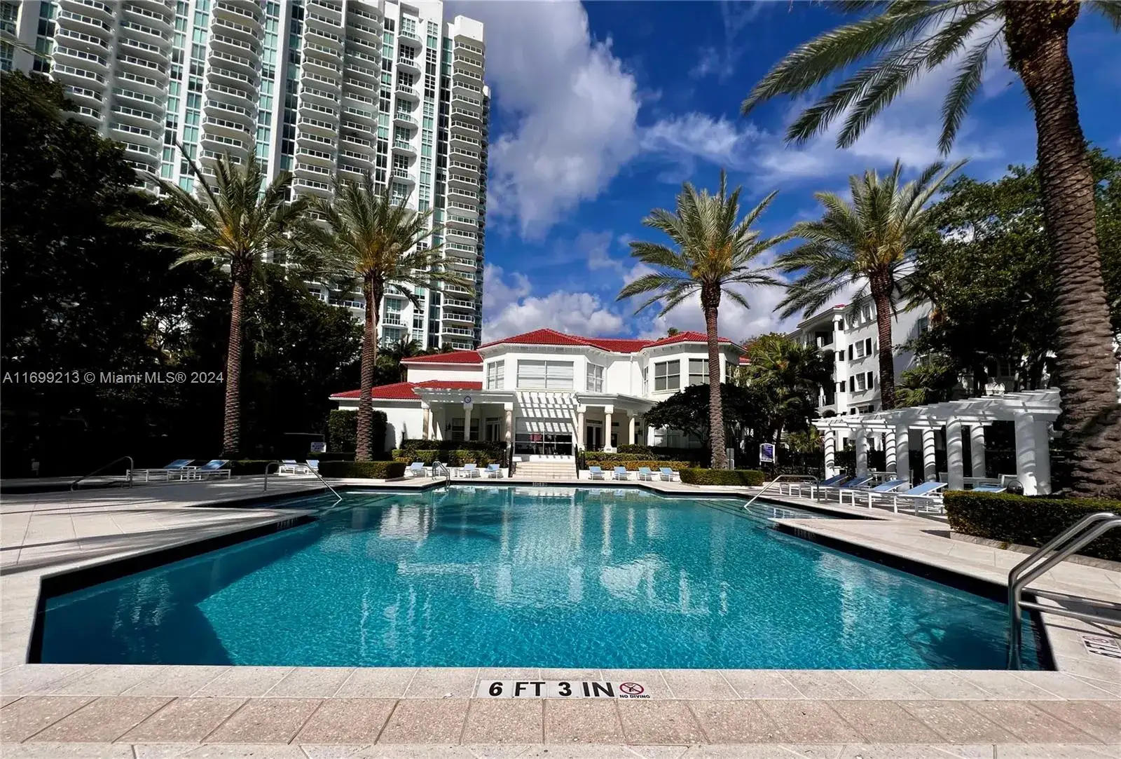 2 bedroom 2 bath Residential for sale at 3165 NE 184th St # 6304, Aventura FL 33160