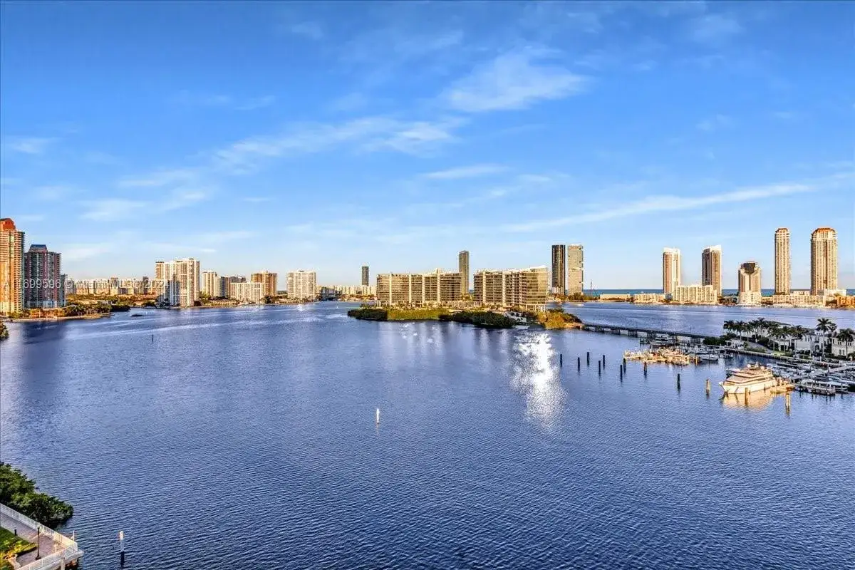 3 bedroom 4 bath Residential for sale at 7000 Island Blvd # 1207, Aventura FL 33160