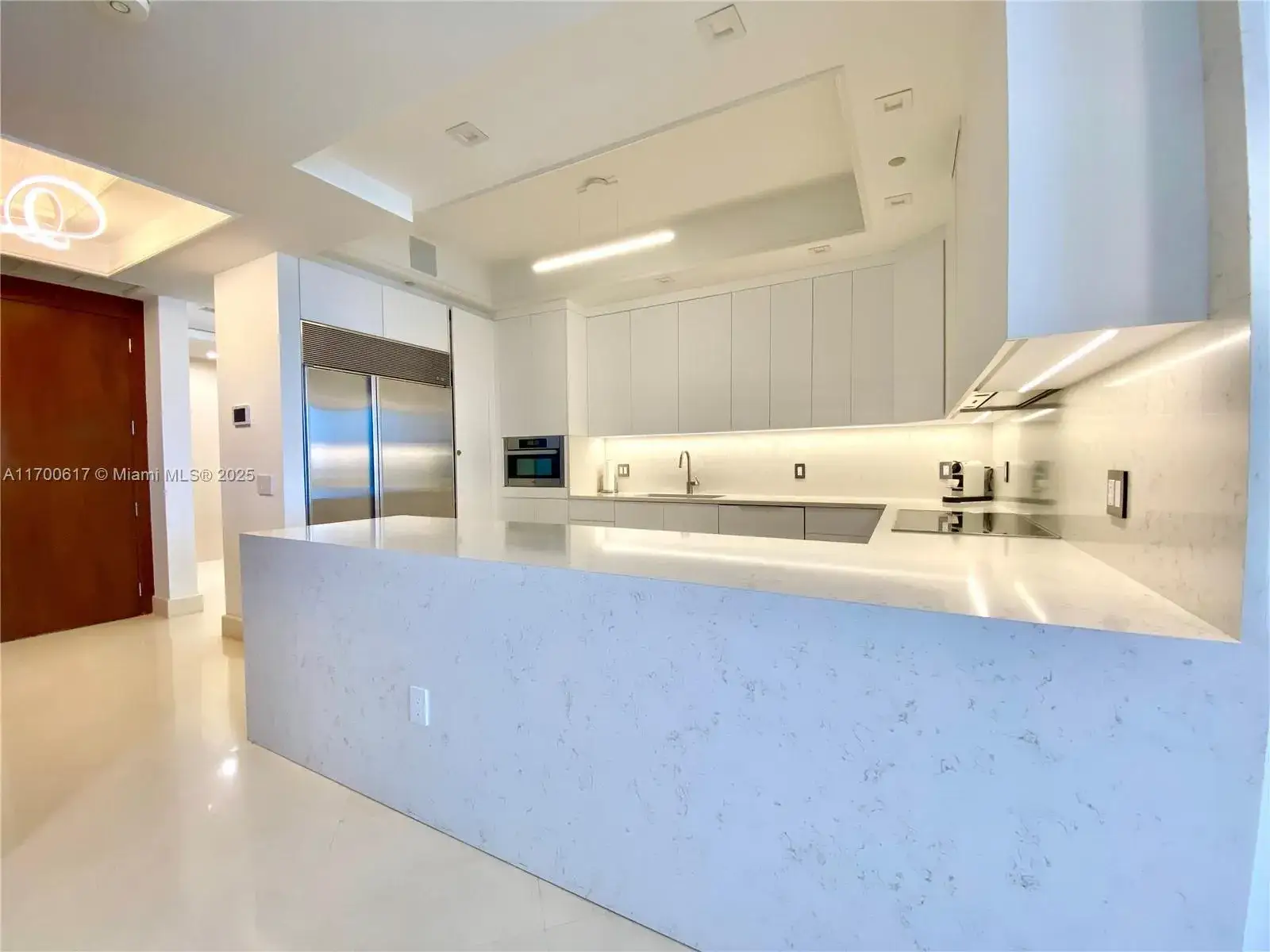 2 bedroom 2 bath Residential for sale at 100 S Pointe Dr # 1207, Miami Beach FL 33139
