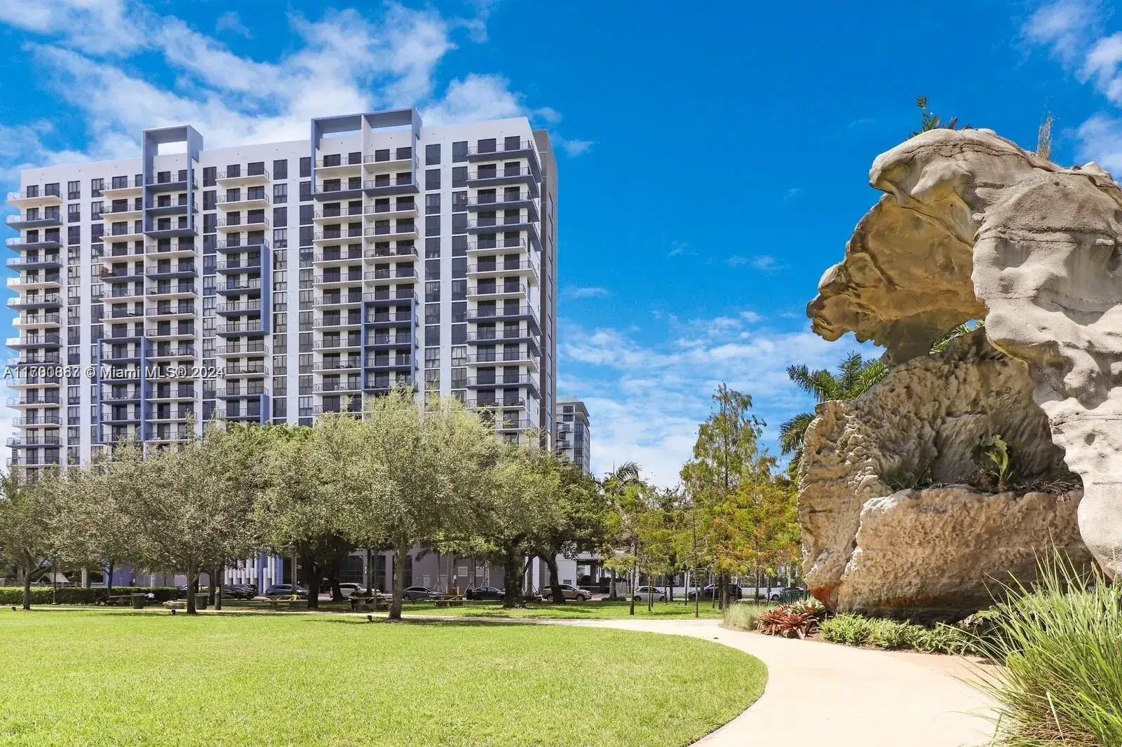1 bath Residential for sale at 5350 NW 84th Ave # 1010, Doral FL 33166