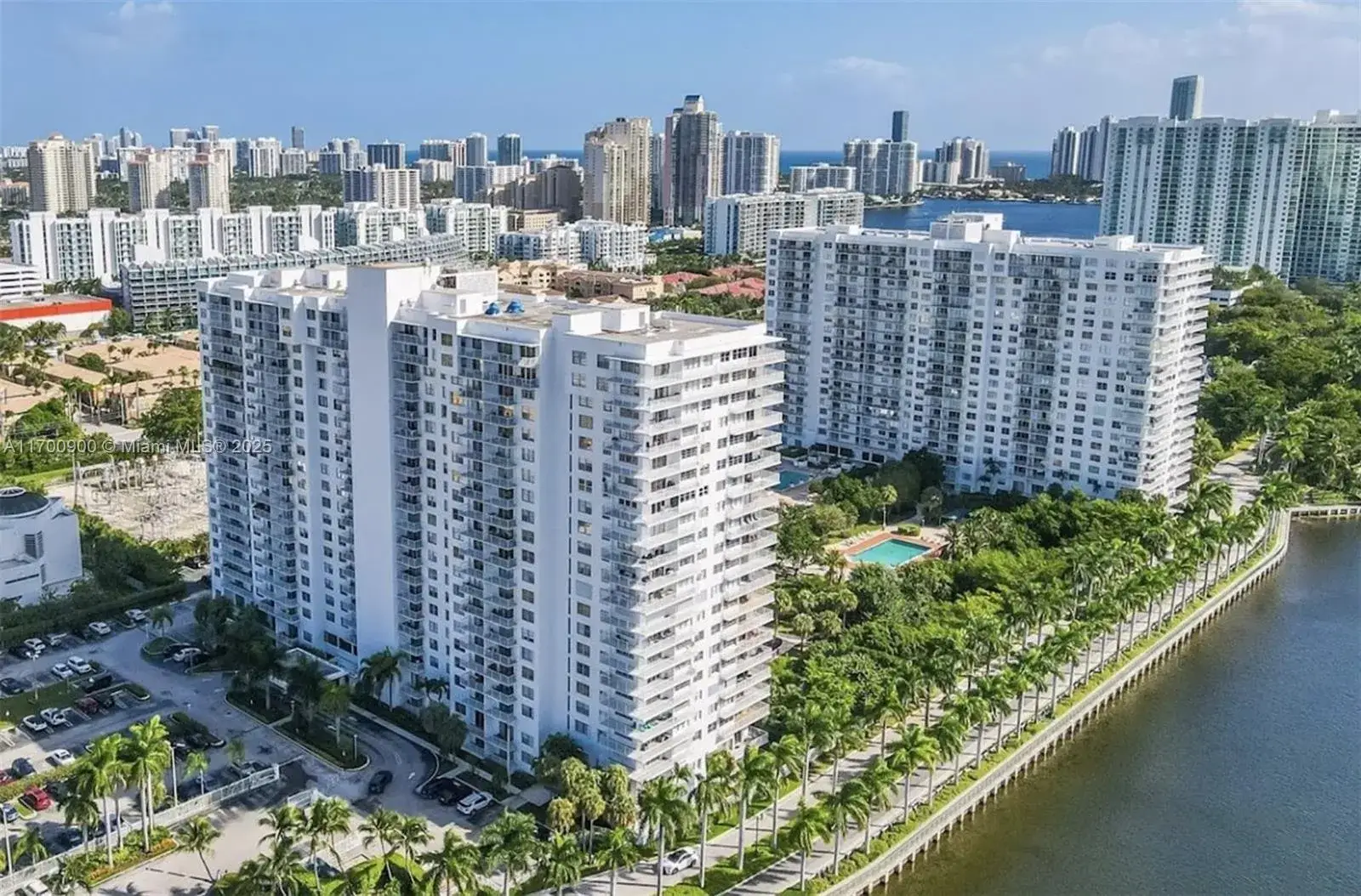 2 bedroom 2 bath Residential for sale at 2851 NE 183rd St # 501E, Aventura FL 33160