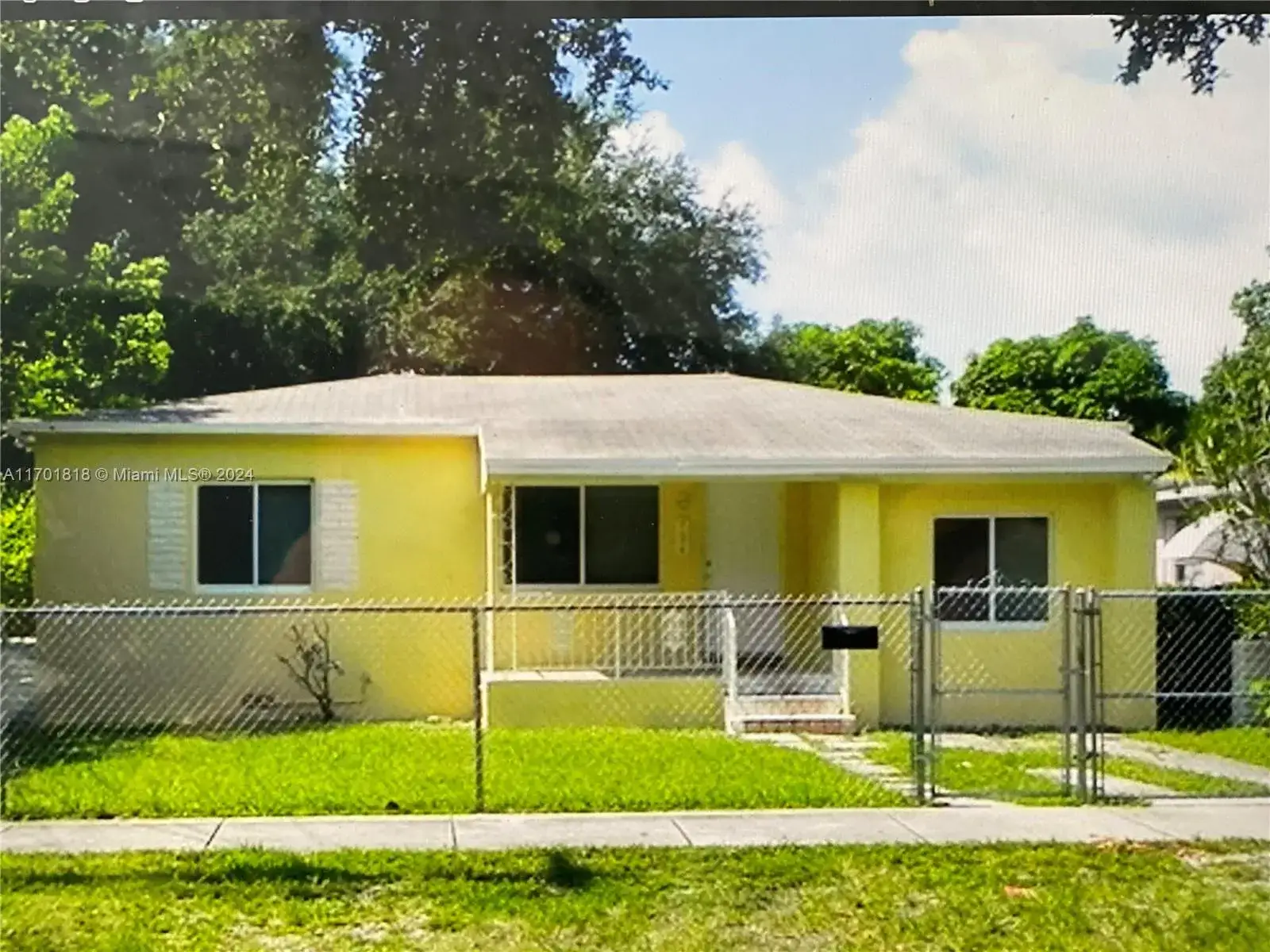 3 bedroom 2 bath Residential Lease for rent at 124 NE 118th St, North Miami FL 33161