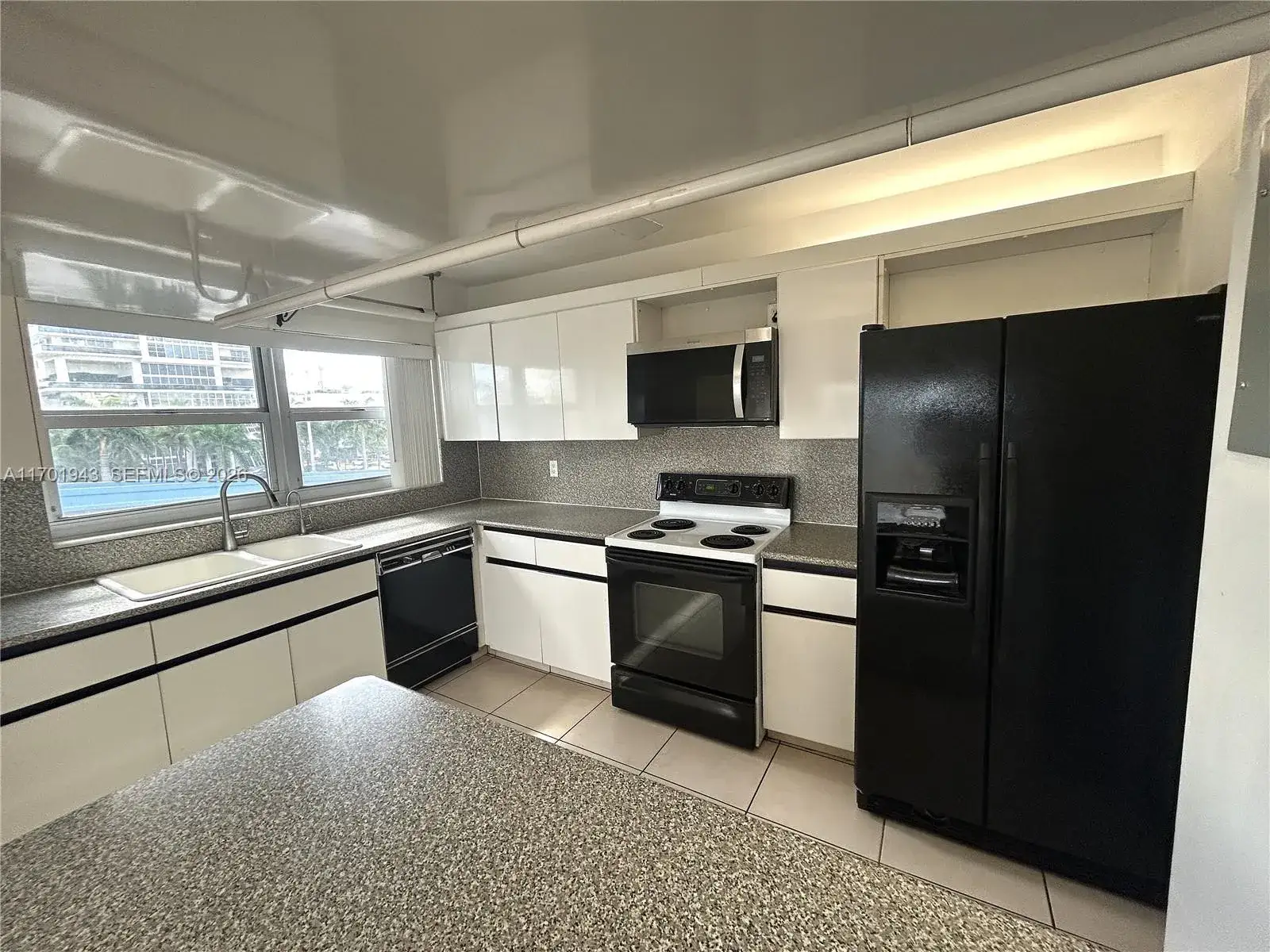 2 bedroom 2 bath Residential for sale at 1825 S Ocean Dr # 401, Hallandale Beach FL 33009