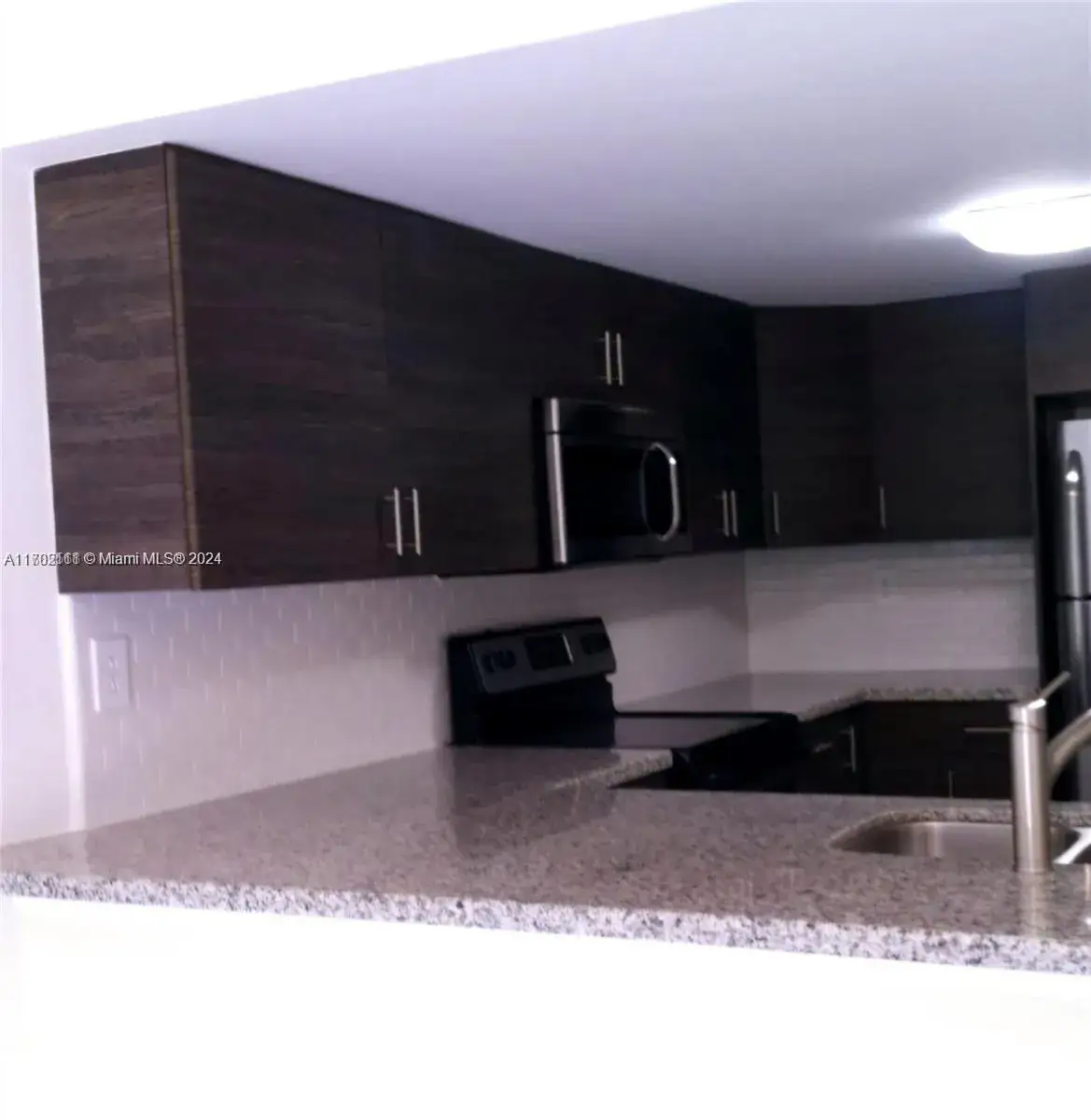 3 bedroom 2 bath Residential for sale at 9203 Fontainebleau Blvd # 108, Miami FL 33172