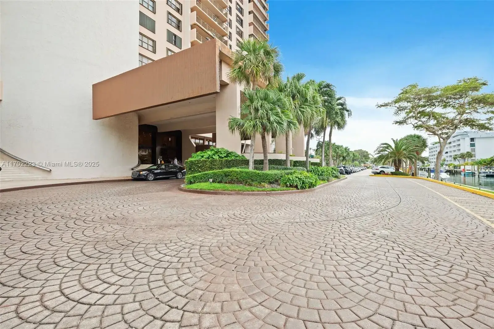 3 bedroom 3 bath Residential for sale at 1800 NE 114th St # 1710, Miami FL 33181