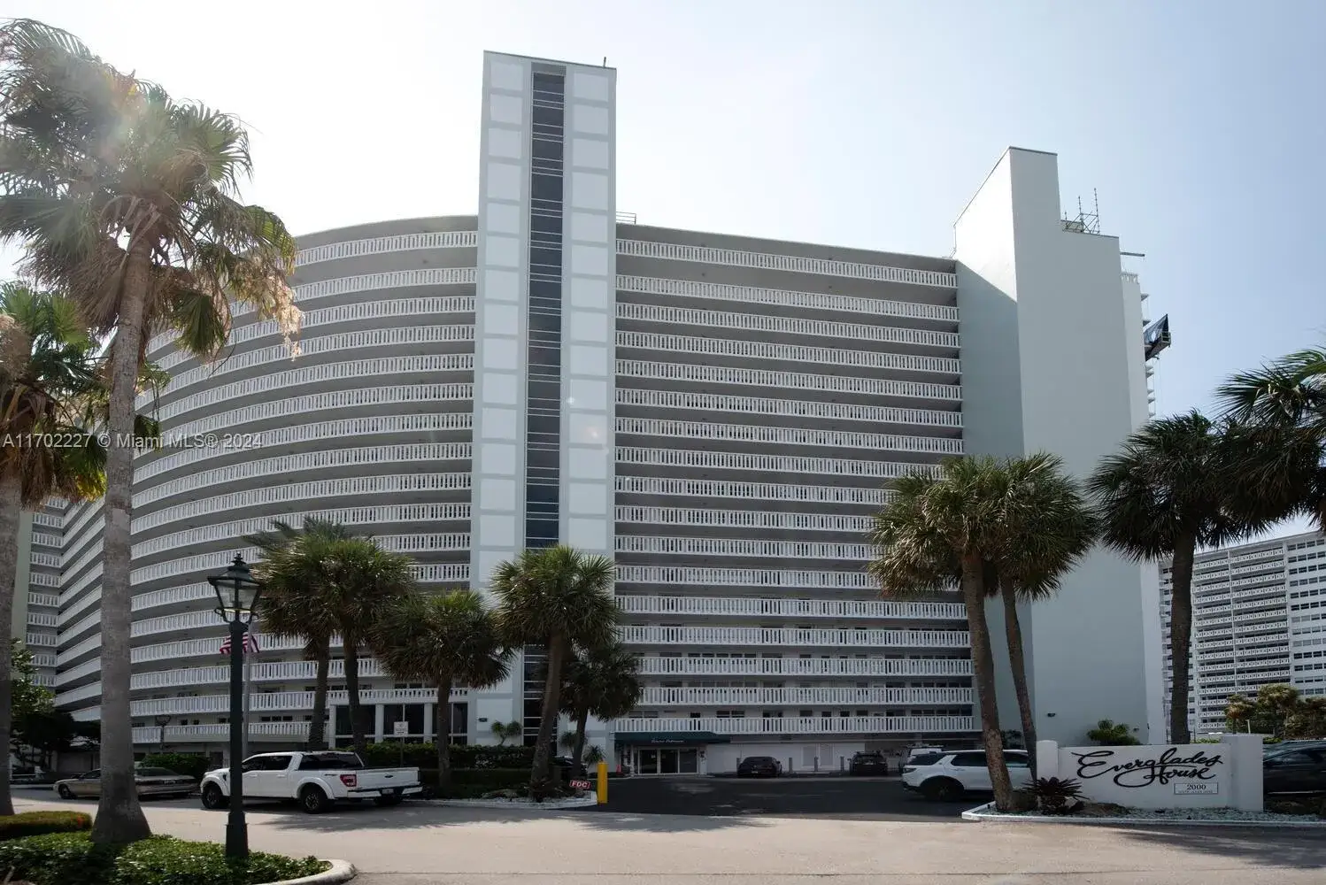 1 bedroom 1 bath Residential for sale at 2000 S Ocean Dr # 304, Fort Lauderdale FL 33316