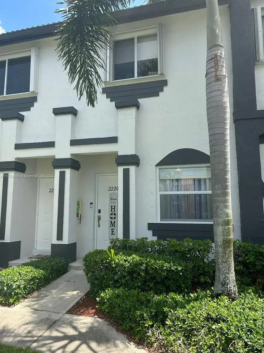 3 bedroom 2 bath Residential for sale at 2220 SE 26th Ln # 2220, Homestead FL 33035