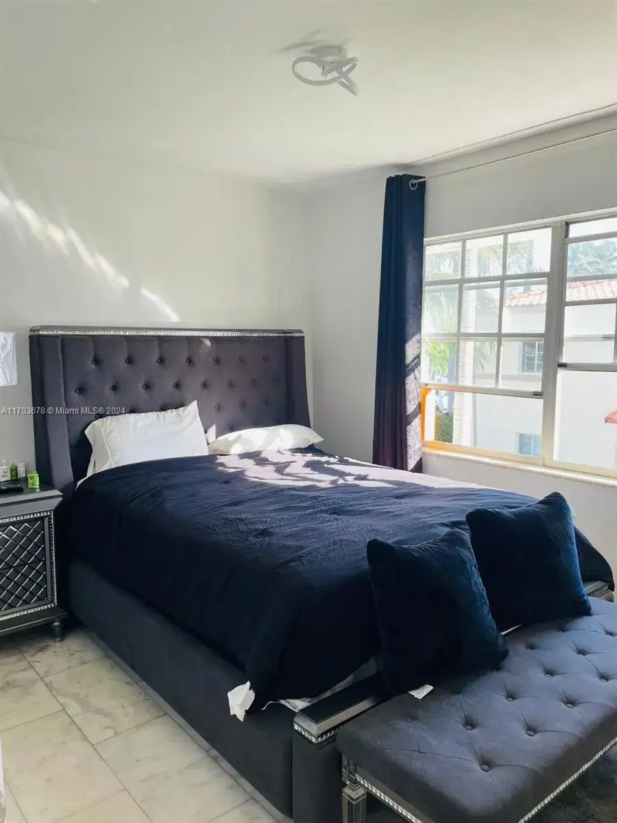 1 bedroom 1 bath Residential for sale at 1526 Pennsylvania Ave # 14, Miami Beach FL 33139