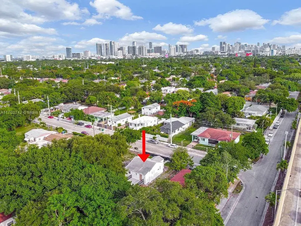 2 bedroom 2 bath Residential for sale at 585 NW 51st St, Miami FL 33127