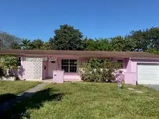 3 bedroom 2 bath Residential for sale at 14710 S Spur Dr, Miami FL 33161