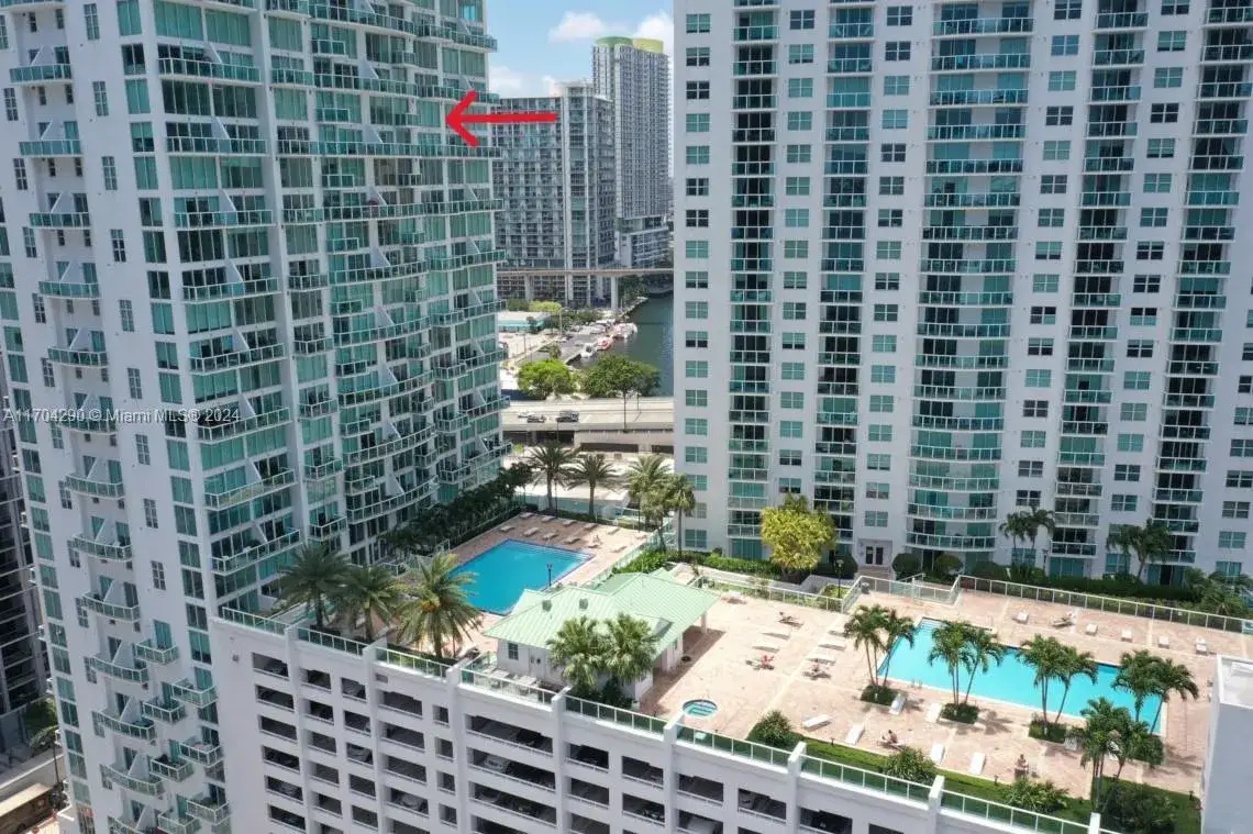 1 bedroom 1 bath Residential for sale at 41 SE 5th St # 2011, Miami FL 33131