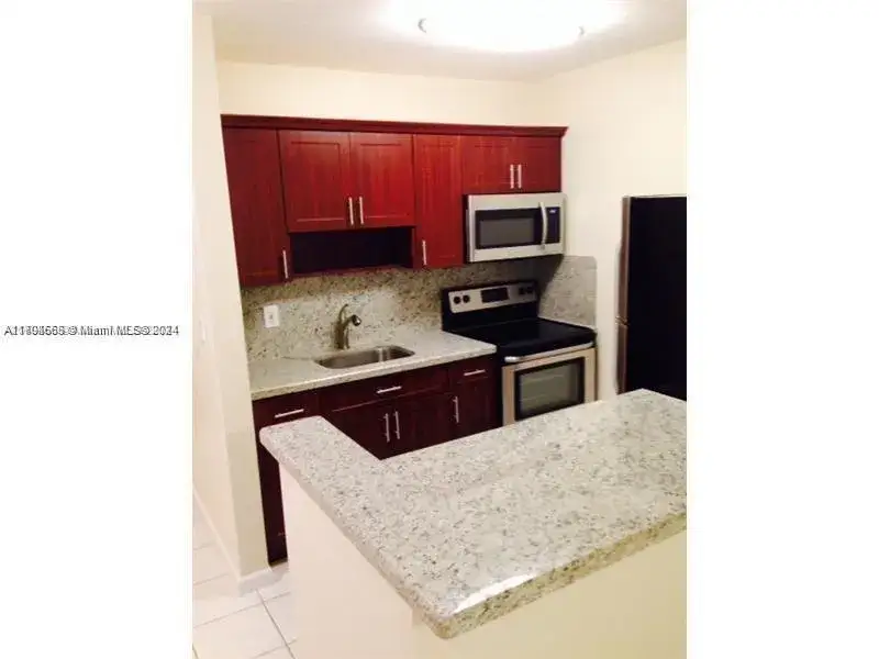 1 bedroom 1 bath Residential Lease for rent at 2838 Madison St # 10, Hollywood FL 33020