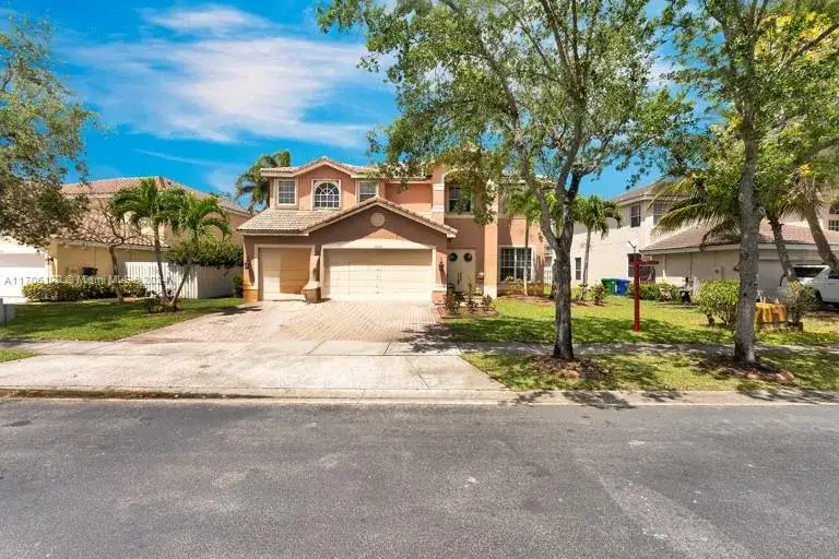 6 bedroom 4 bath Residential for sale at 2234 SW 164th Ave, Miramar FL 33027