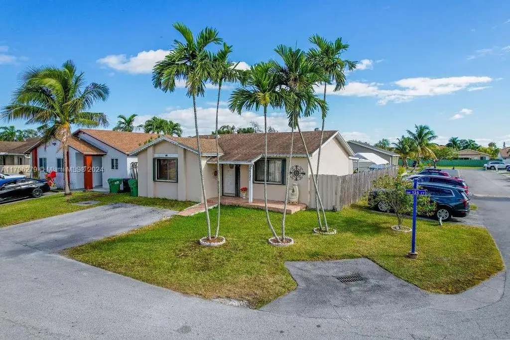 2 bedroom 2 bath Residential for sale at 25131 SW 125th Ct, Naranja FL 33032