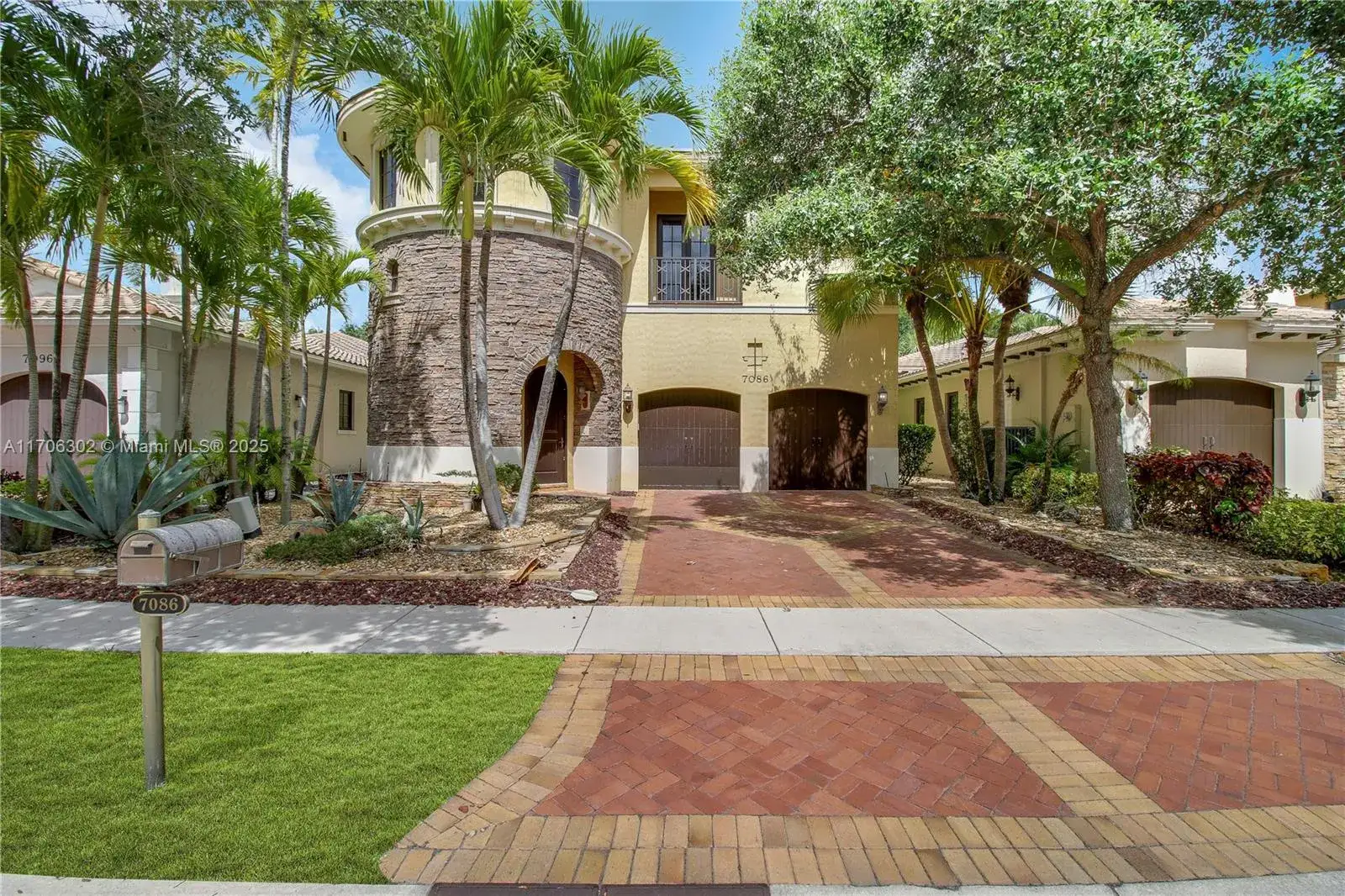 6 bedroom 3 bath Residential for sale at 7086 Spyglass Ave, Parkland FL 33076