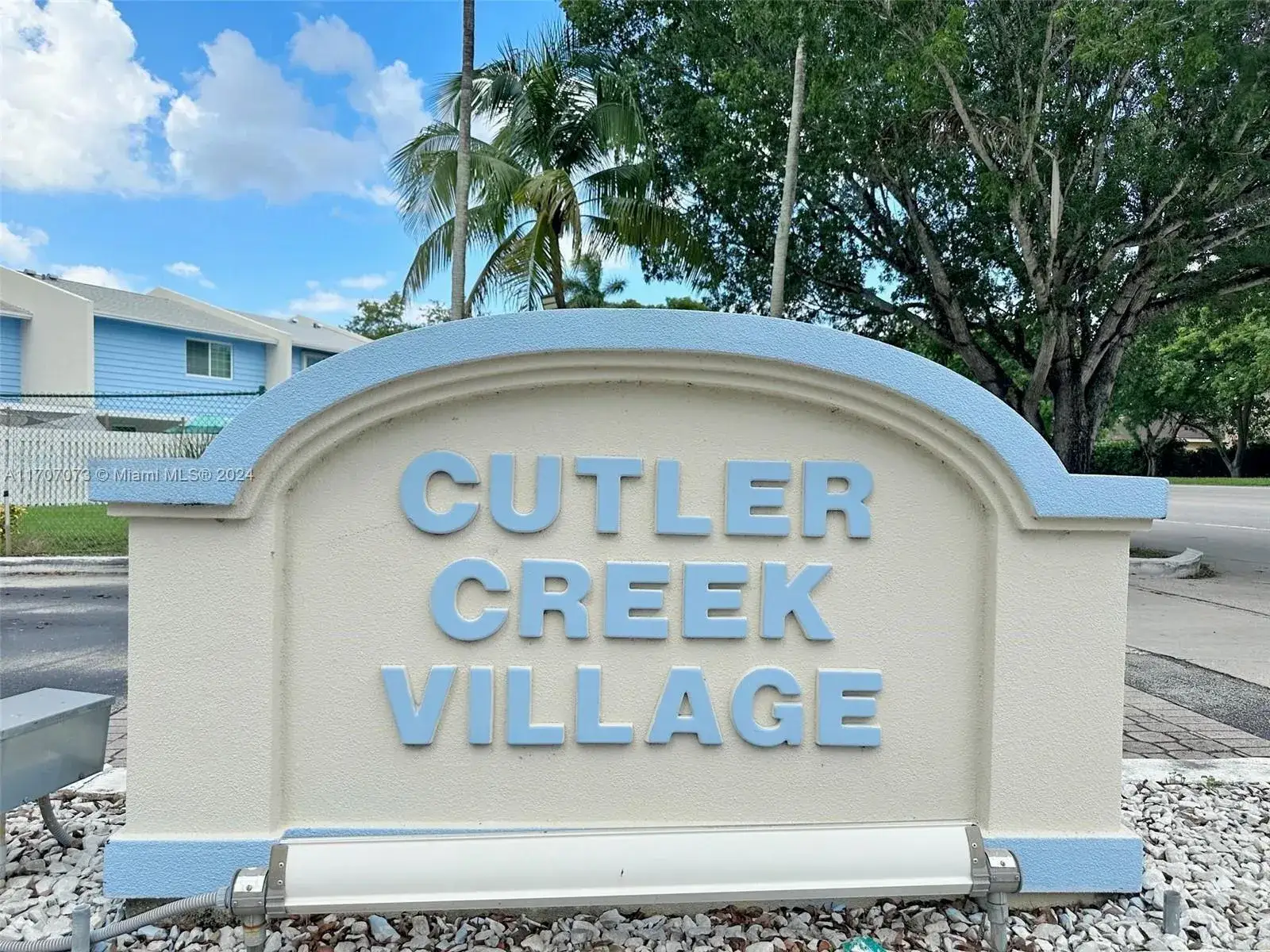 2 bedroom 2 bath Residential for sale at 22117 SW 103rd Ct, Cutler Bay FL 33190