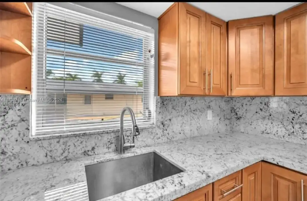 1 bedroom 1 bath Residential Lease for rent at 3525 Polk St # 5, Hollywood FL 33021