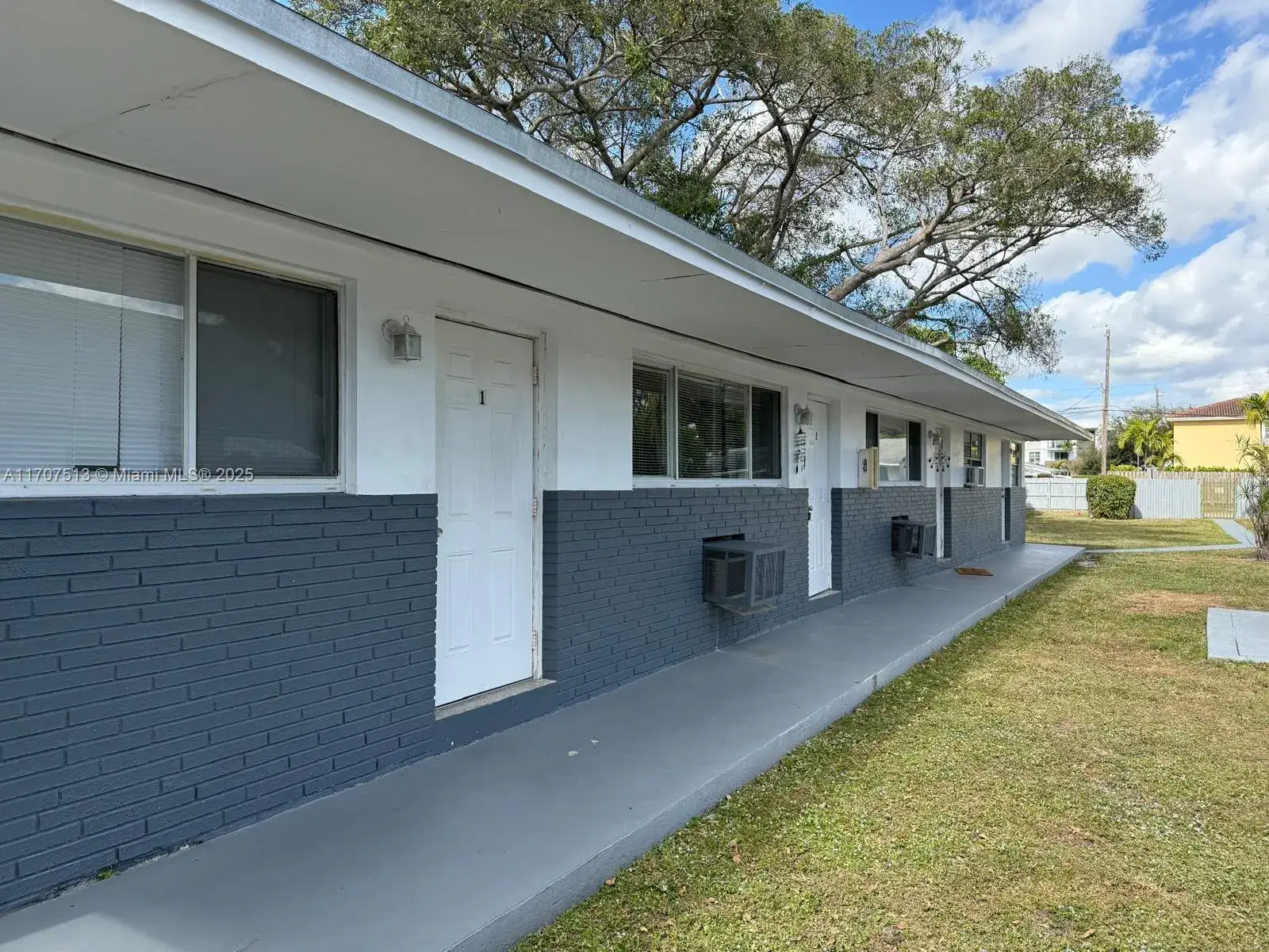 Residential Income for sale at 319 NE 2nd ST, Hallandale Beach FL 33009