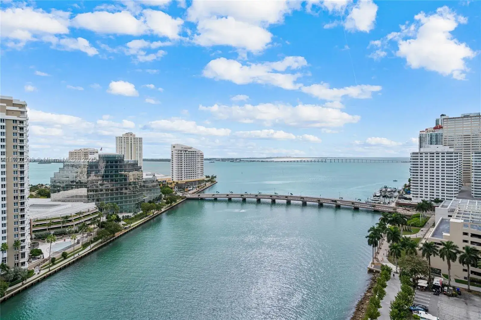 2 bedroom 2 bath Residential for sale at 495 Brickell Ave # 1702, Miami FL 33131