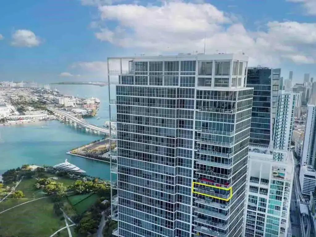 2 bedroom 2 bath Residential Lease for rent at 1100 Biscayne Blvd # 5507, Miami FL 33132
