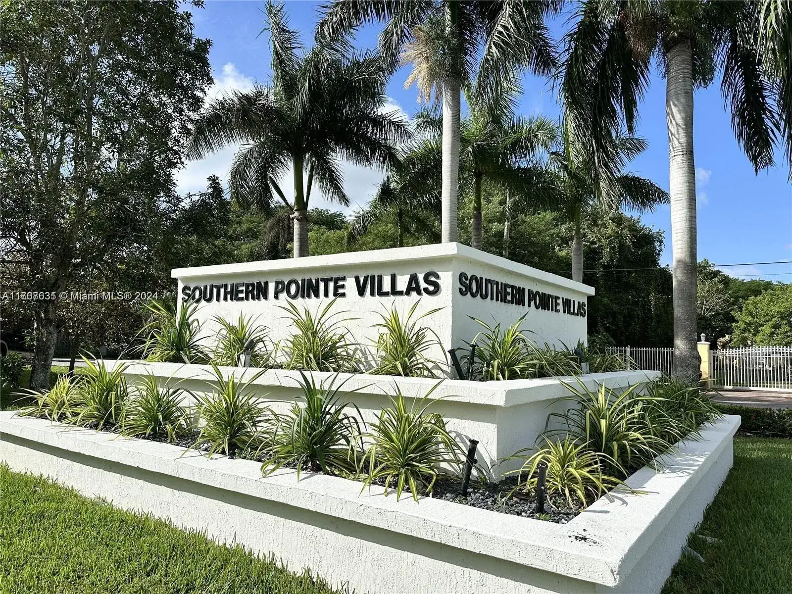 2 bedroom 1 bath Residential for sale at 634 SW 2nd Pl # 0, Florida City FL 33034