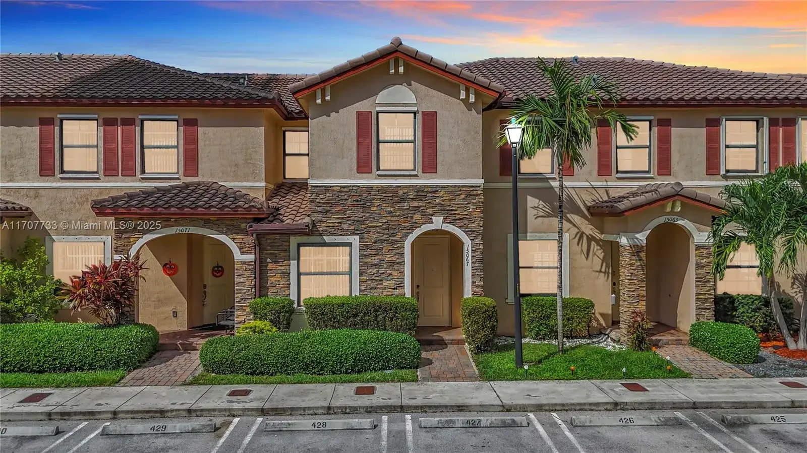 3 bedroom 2 bath Residential for sale at 15067 SW 116th St, Miami FL 33196
