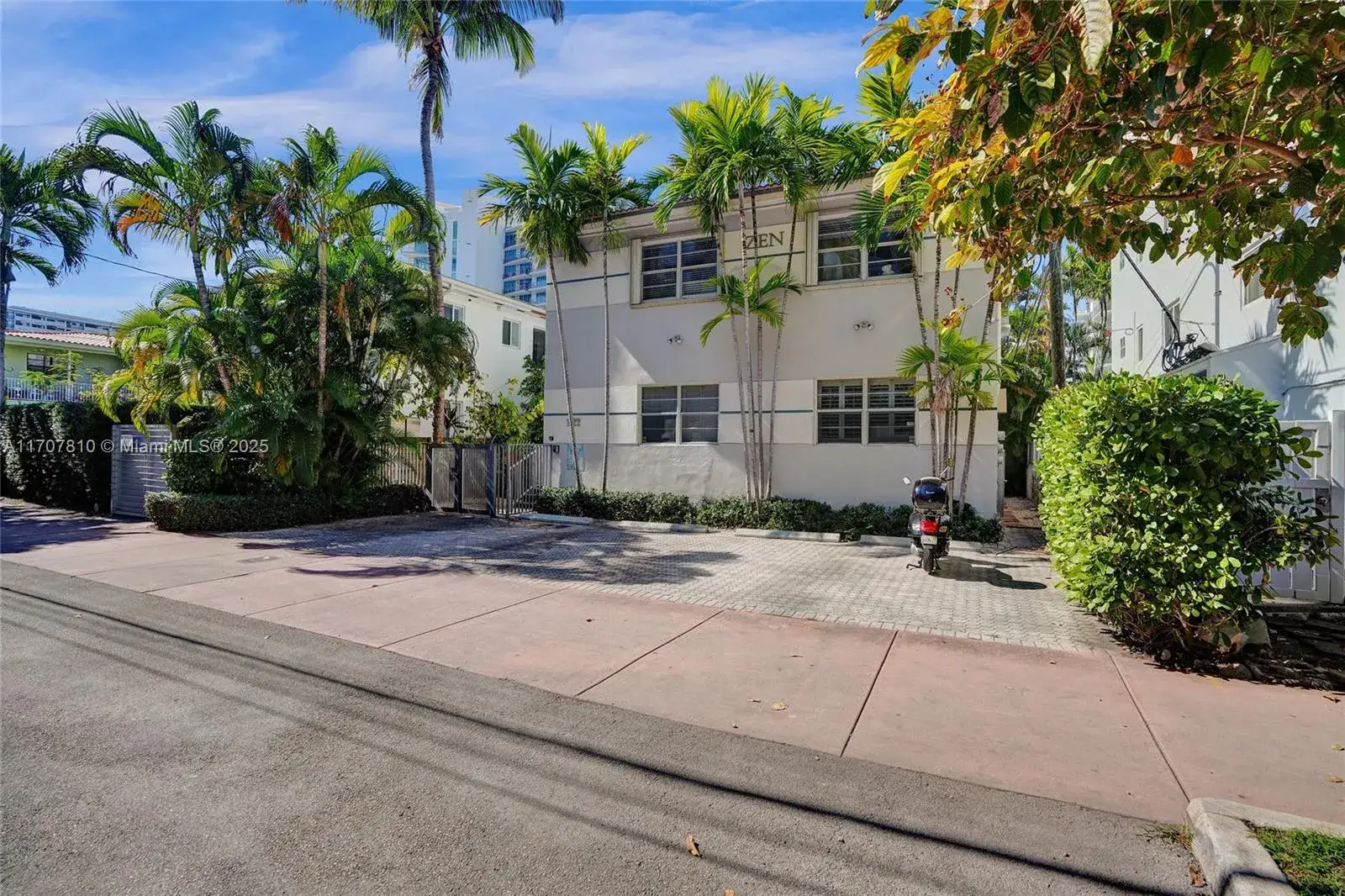 Residential Income for sale at 1622 Bay Rd, Miami Beach FL 33139
