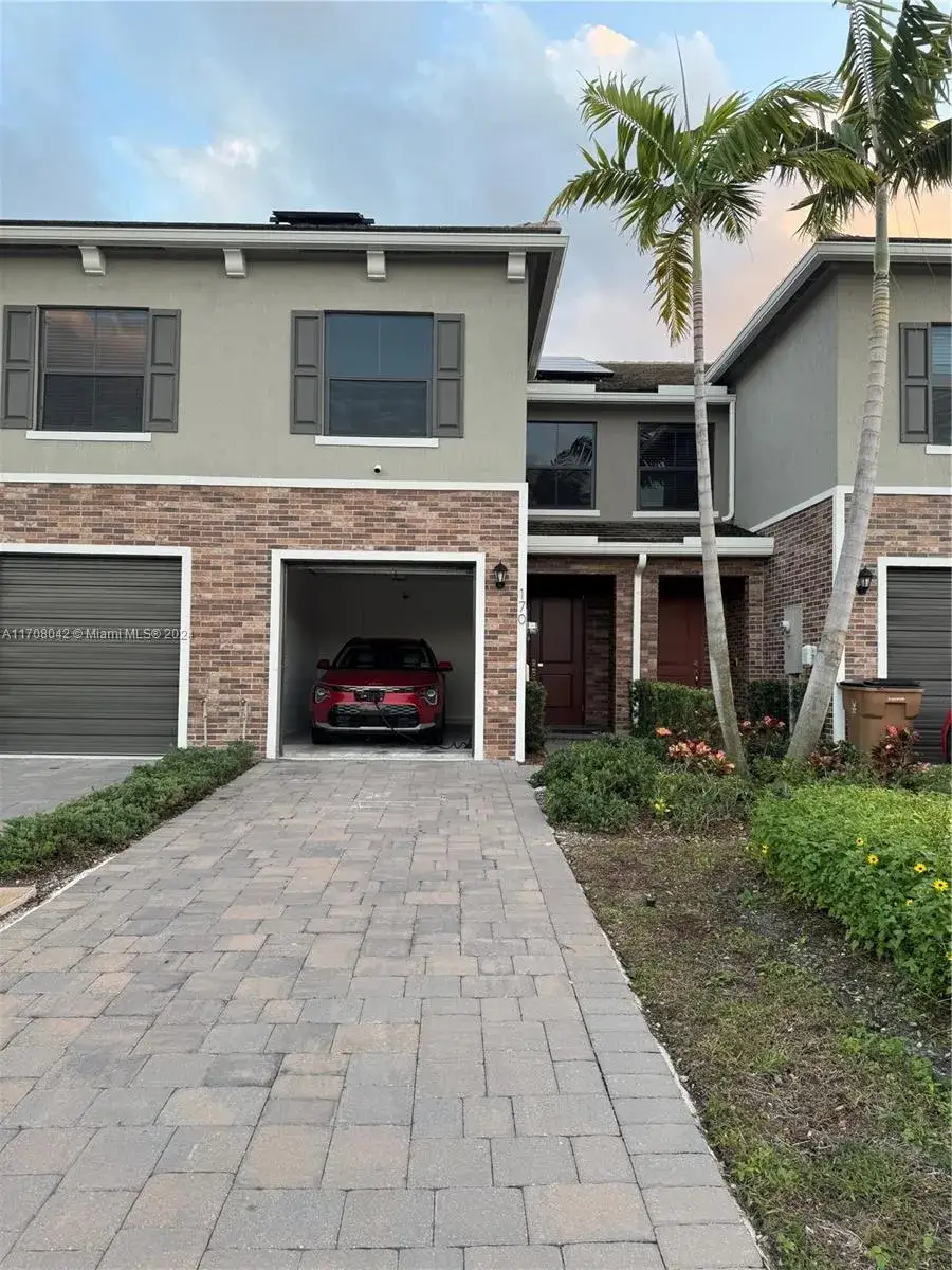 3 bedroom 2 bath Residential for sale at 170 SE 5th Ct, Deerfield Beach FL 33441