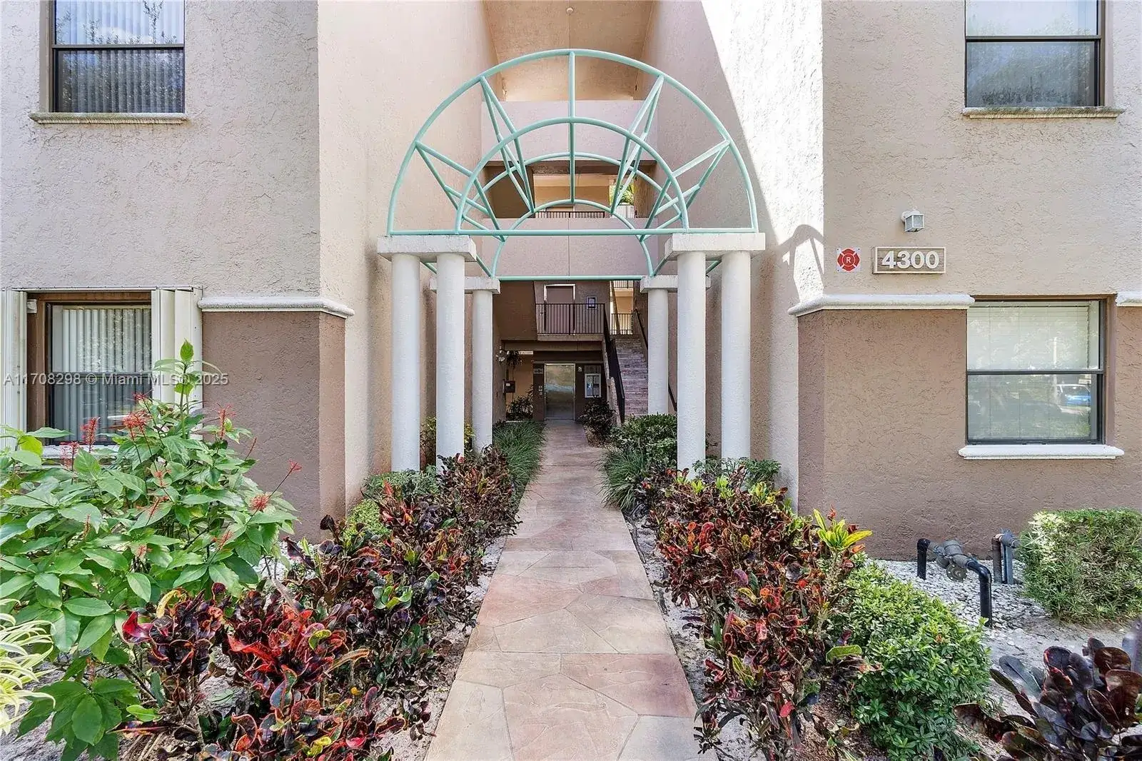 3 bedroom 2 bath Residential for sale at 4300 NW 30th St # 141, Coconut Creek FL 33066
