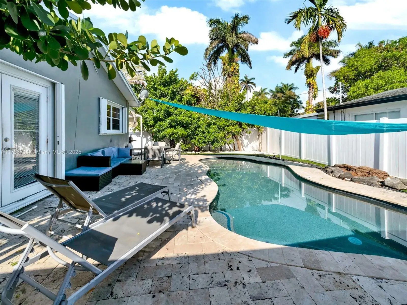 2 bedroom 2 bath Residential Lease for rent at 1507 Garfield St, Hollywood FL 33020