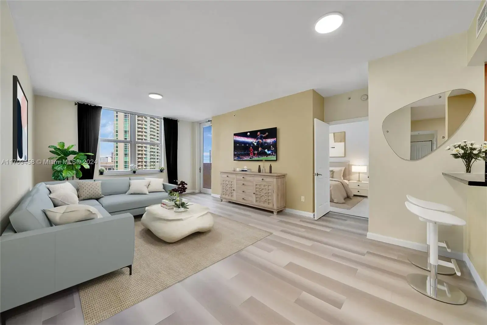 2 bedroom 2 bath Residential Lease for rent at 511 SE 5th Ave # 2003, Fort Lauderdale FL 33301