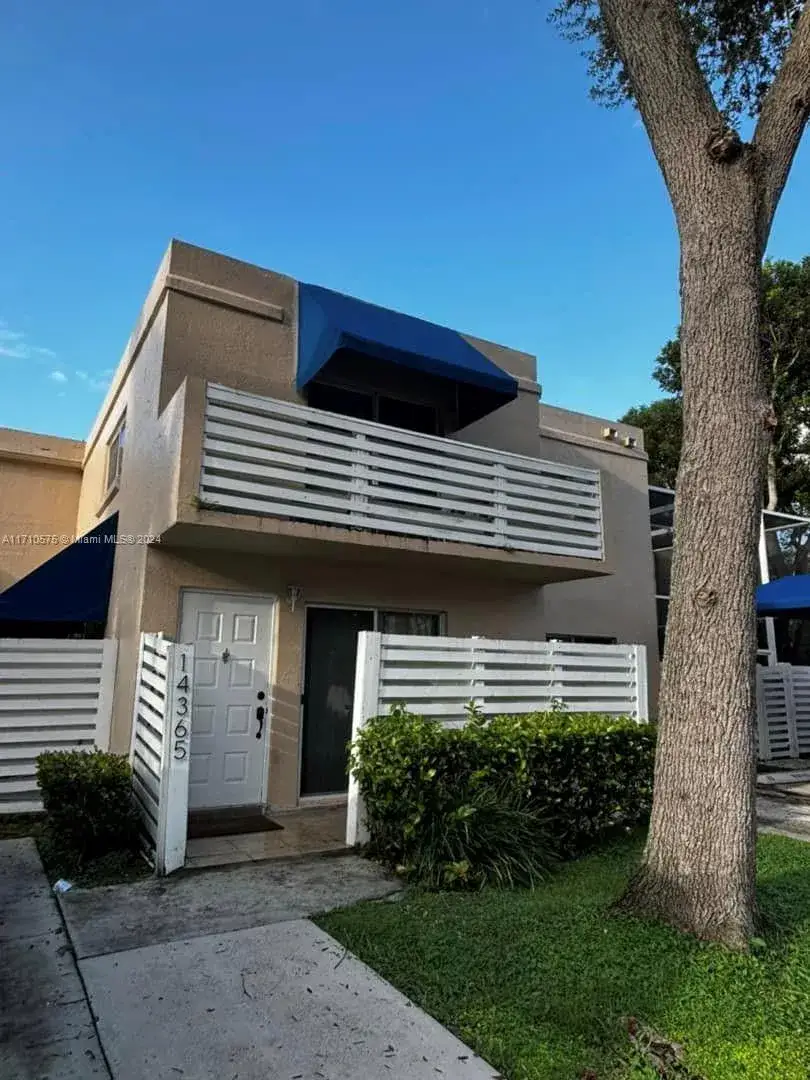 3 bedroom 2 bath Residential for sale at 14365 SW 97th Ln, Miami FL 33186