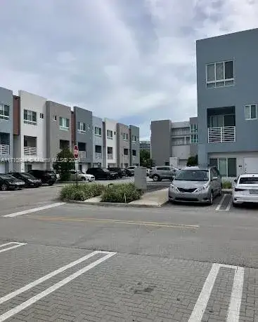 3 bedroom 2 bath Residential for sale at 2535 NE 193rd St # 3112, Miami FL 33180