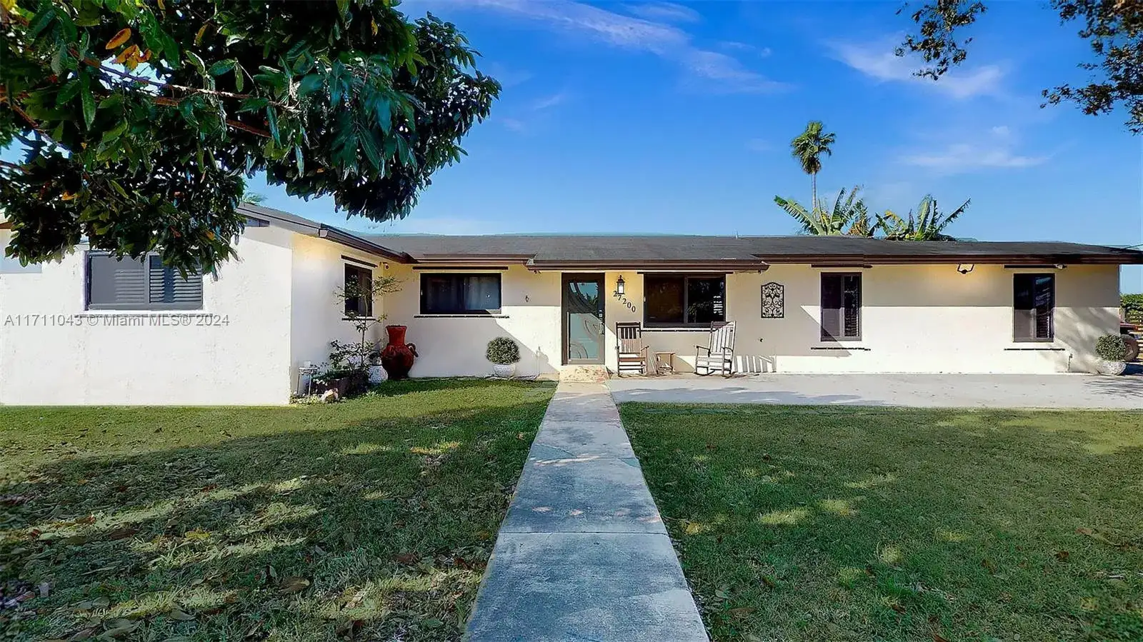 3 bedroom 2 bath Residential for sale at 27200 SW 162nd Ave, Homestead FL 33031
