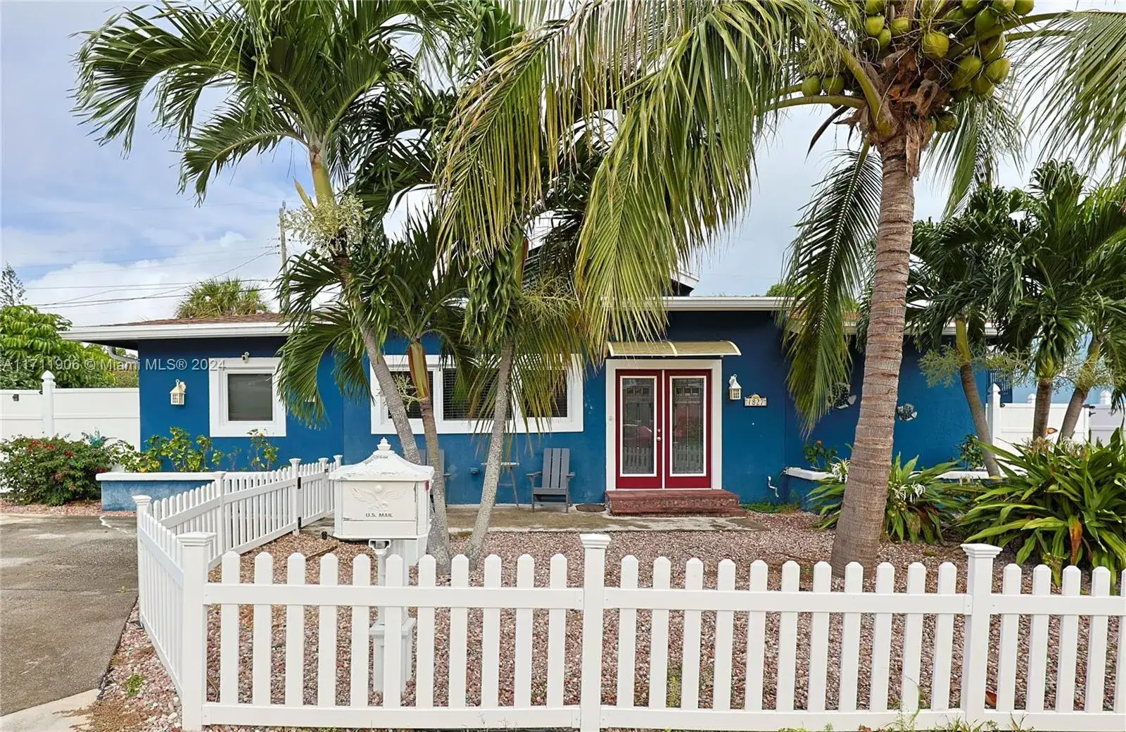 3 bedroom 2 bath Residential for sale at 1827 Len Dr, North Palm Beach FL 33408