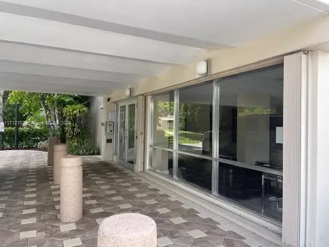 2 bedroom 2 bath Residential for sale at 1831 NE 38th St # 406, Oakland Park FL 33308