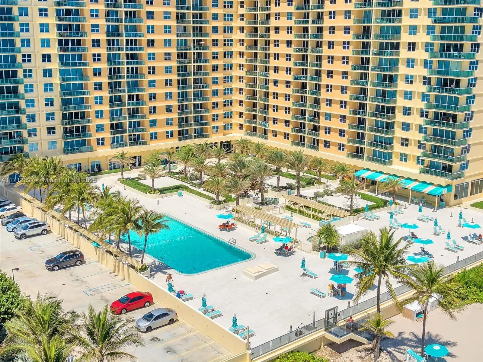 1 bath Residential for sale at 2501 S OCEAN DRIVE # 809, Hollywood FL 33019