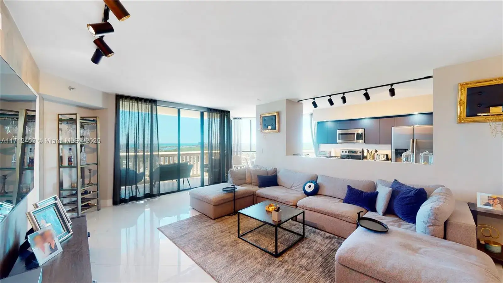 3 bedroom 3 bath Residential for sale at 1000 W Island Blvd # 2903, Aventura FL 33160