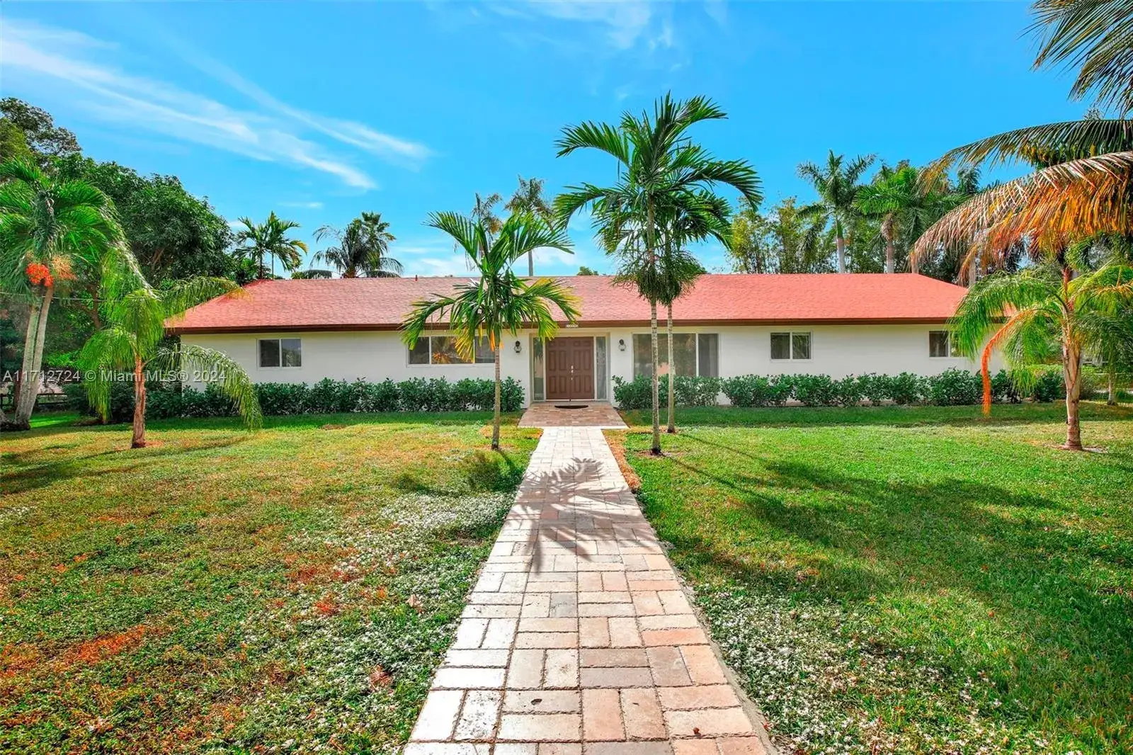 5 bedroom 2 bath Residential for sale at 12350 NW 27th St, Plantation FL 33323