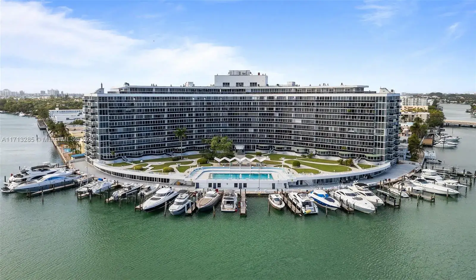 4 bedroom 3 bath Residential for sale at 900 Bay Dr, Miami Beach FL 33141