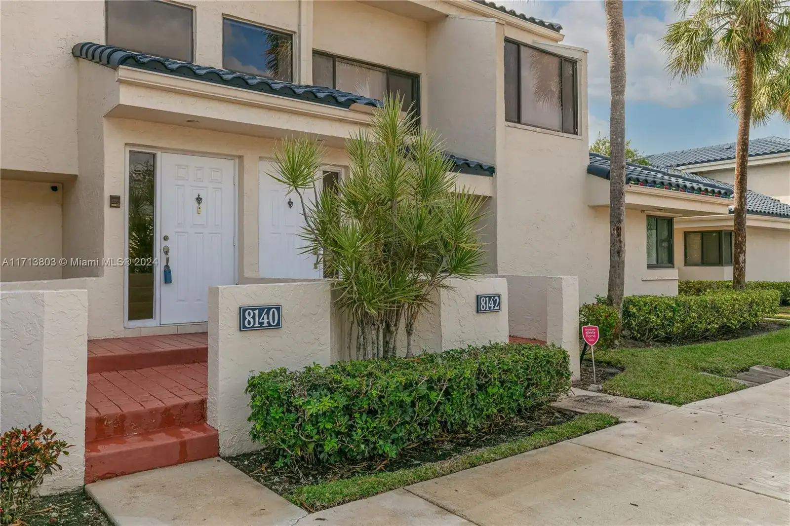 2 bedroom 2 bath Residential for sale at 8140 NW 17th Mnr # 8140, Plantation FL 33322