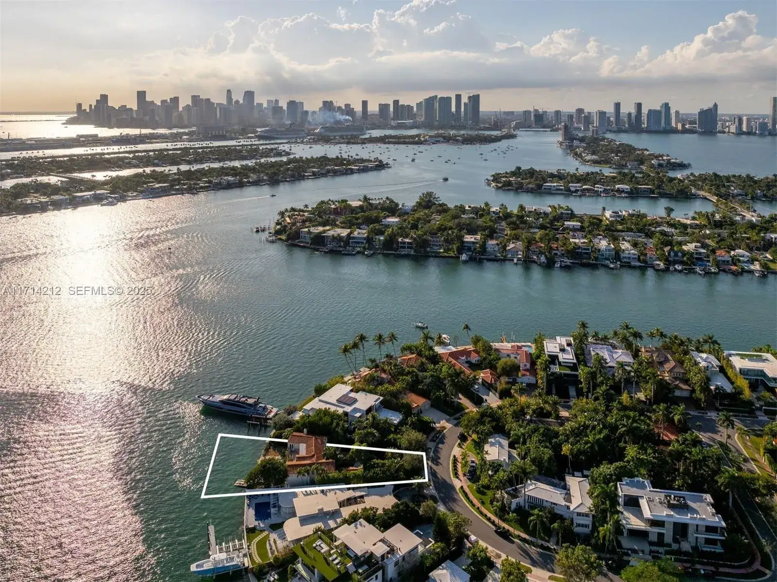 4 bedroom 5 bath Residential for sale at 11 E Rivo Alto Dr, Miami Beach FL 33139