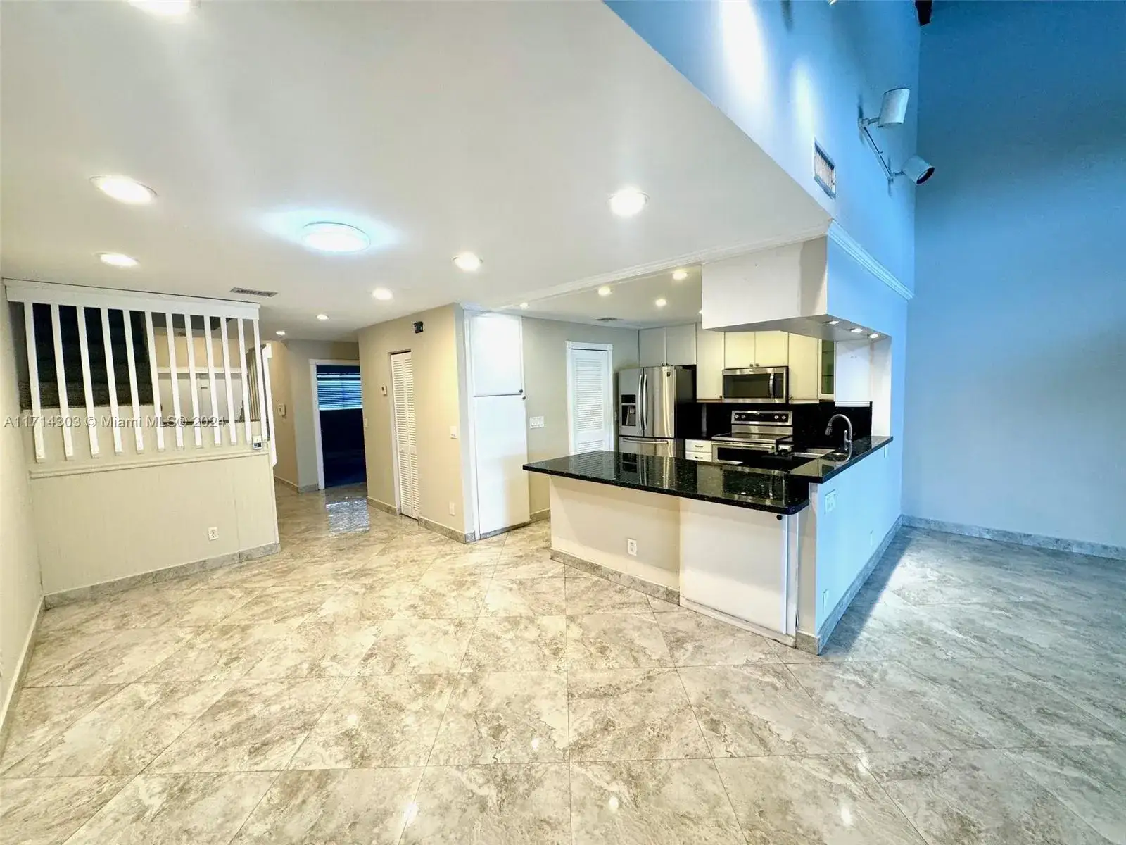 3 bedroom 3 bath Residential Lease for rent at 2701 SW 58th Mnr # C, Dania Beach FL 33312