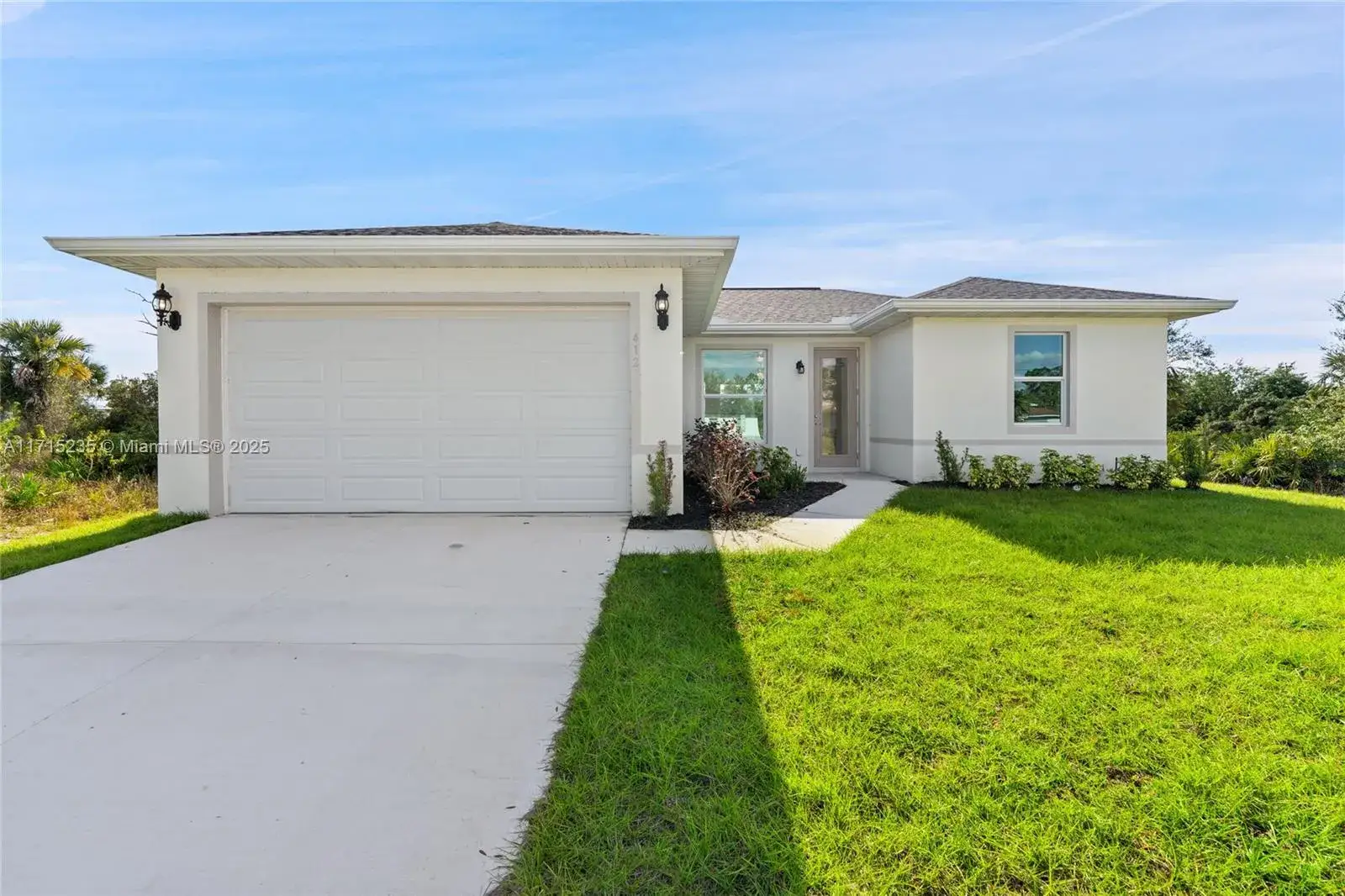 3 bedroom 2 bath Residential for sale at 957 COMMODORE ST, Lehigh Acres FL 33974