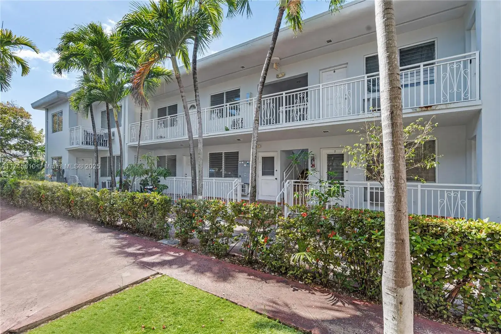 1 bedroom 1 bath Residential Lease for rent at 7721 Dickens Ave # 7, Miami Beach FL 33141