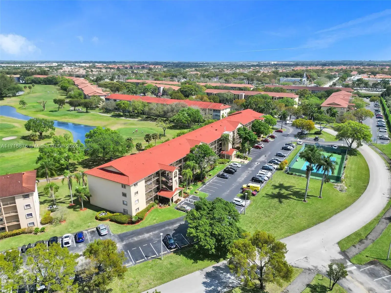 2 bedroom 2 bath Residential for sale at 12601 SW 13th St # 401G, Pembroke Pines FL 33027