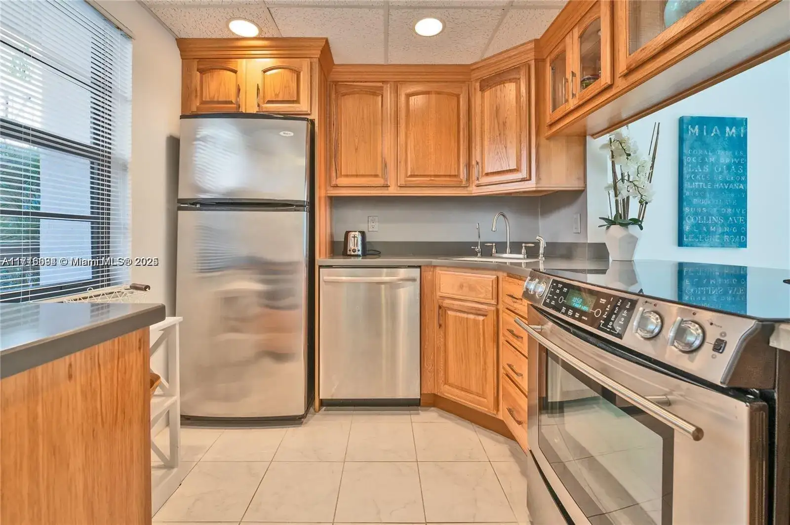 1 bedroom 1 bath Residential Lease for rent at 5495 NE 25th Ave # 404, Fort Lauderdale FL 33308