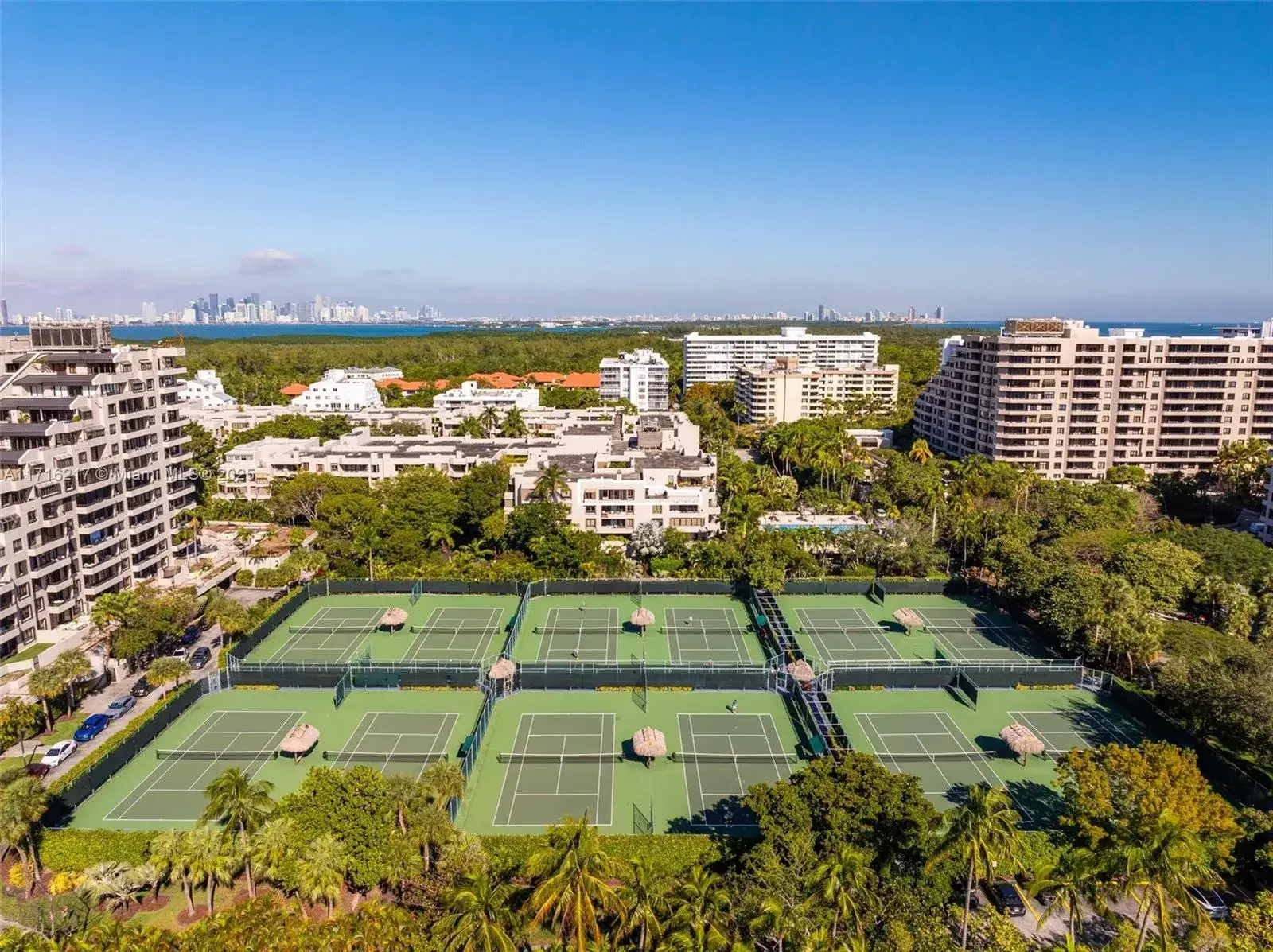 2 bedroom 2 bath Residential Lease for rent at 161 Crandon Blvd # 417, Key Biscayne FL 33149