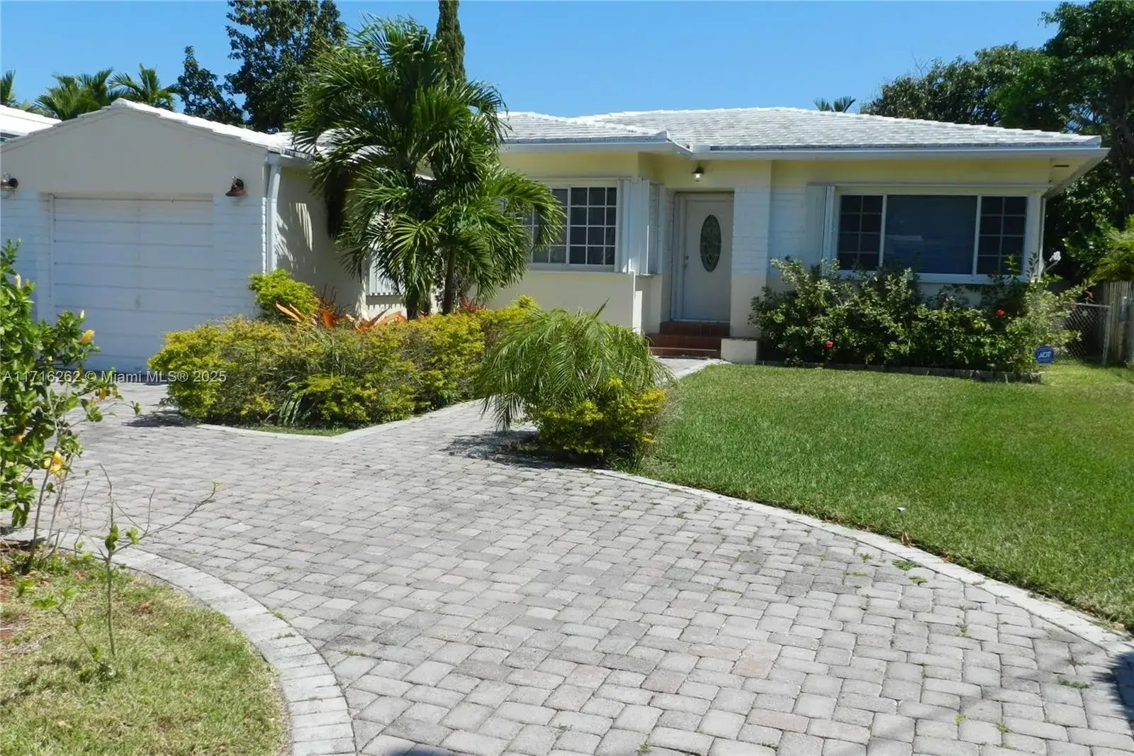 3 bedroom 2 bath Residential Lease for rent at 9117 Emerson Ave, Surfside FL 33154