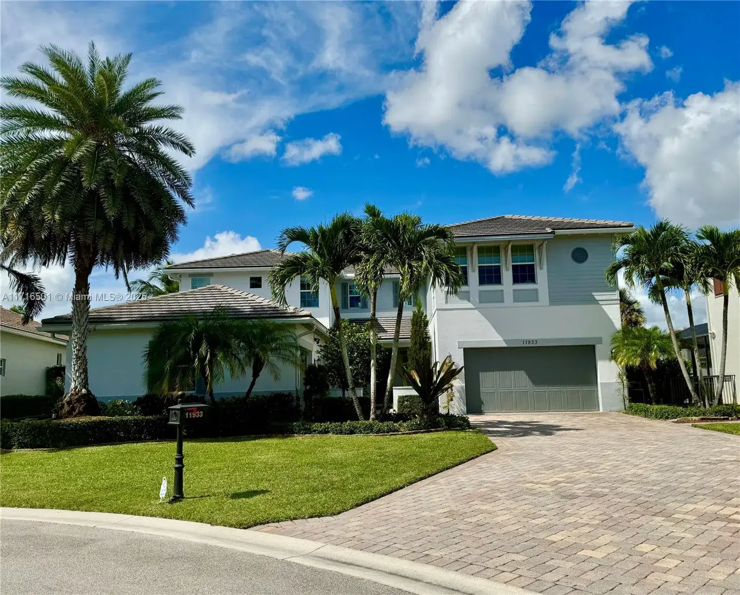 5 bedroom 4 bath Residential for sale at 11933 NW 79th Ct, Parkland FL 33076